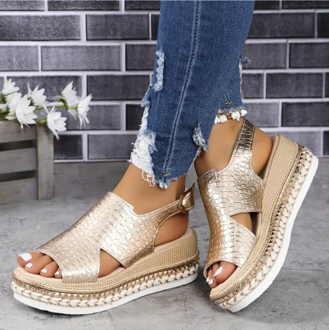 Aubrey | Women's Orthopedic Platform Sandals with Adjustable Straps - image 3