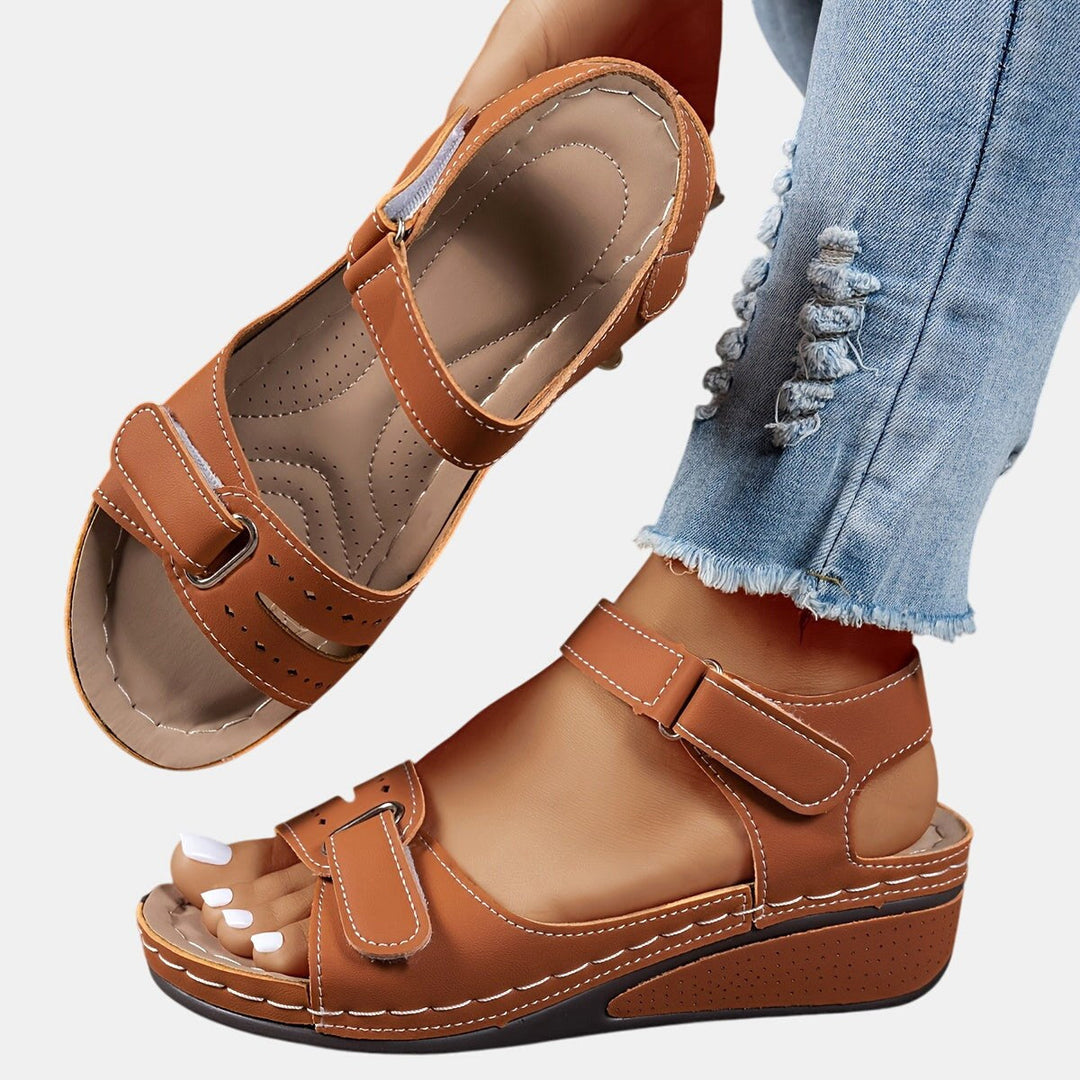 Ava | Women's Comfortable Flat Sandals - Brown