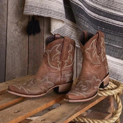 Cassidy | Women's Leather Cowgirl Boots With Western Stitching - Brown