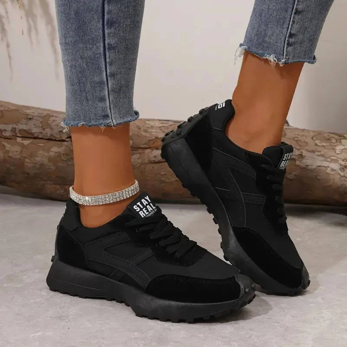 Madison | Women's Slip-Resistant Sneakers with Breathable Design - Black